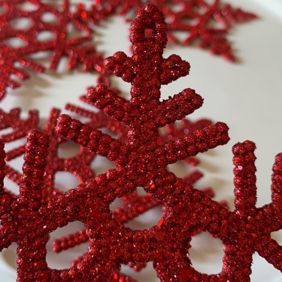 Large Red Snowflake Ornaments Set (4) in a Pack - Picture 2 of 6